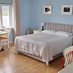 Bed & Breakfast Horizon View Lodge: Seaside On Valentia Island Knights Town
